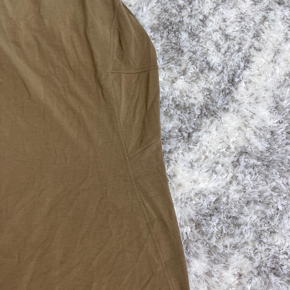 Lululemon Slim-Fit Above-Knee Dress in Artifact Size 8 - Picture 4 of 6